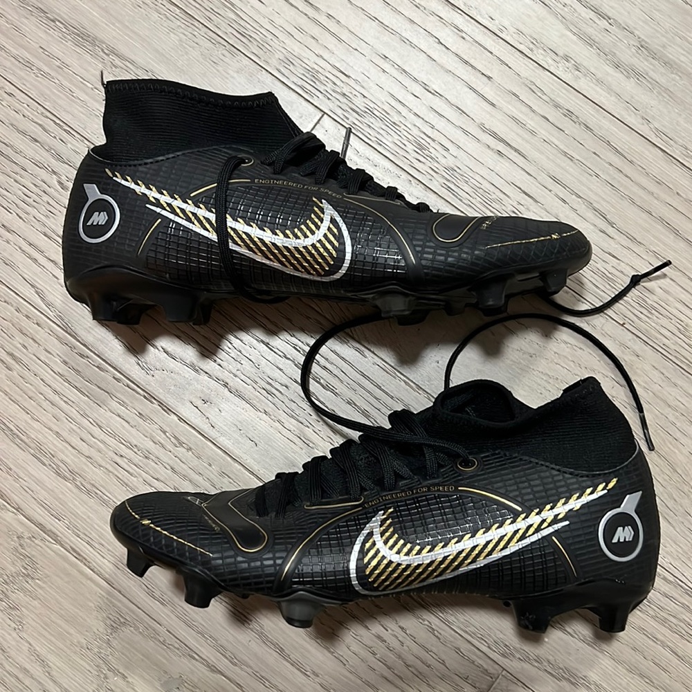 Nike Mens Cleats Size 7